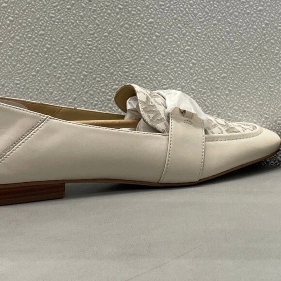 NEW MICHAEL KORS Tiffanie Loafer Flat 8.5 | Vanilla Logo Print Cushioned Ca - Picture 2 of 2